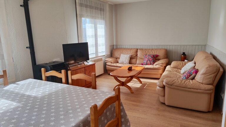 CAL VENTURA - MENJADOR SALA ESTAR V1